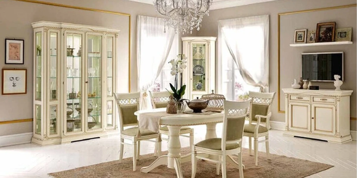 Esszimmer Palazzo Ducale in Antikweiß. – Bakokko