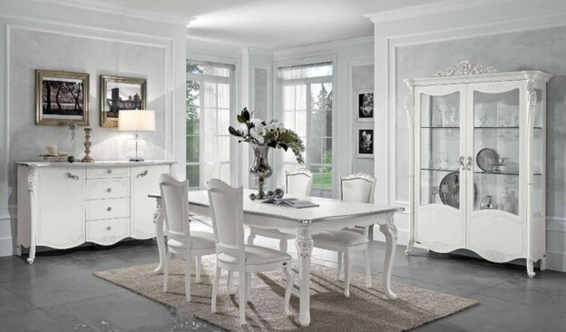 sala da pranzo viola